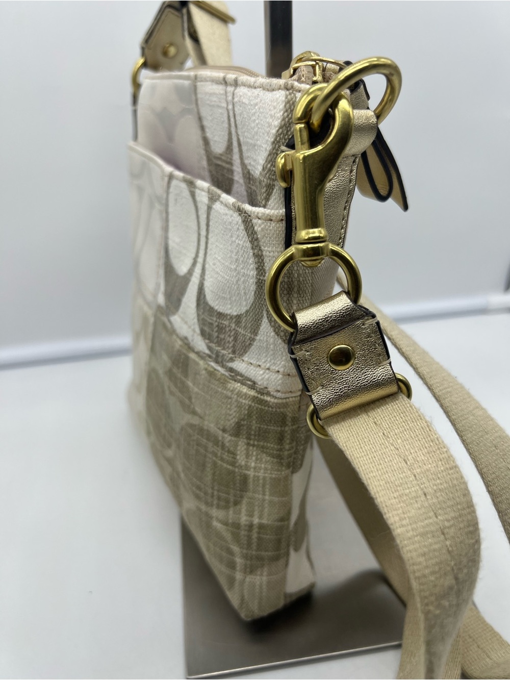 COACH Y2K Signature Patchwork Khaki Gold Jacquard Canvas Swingpack Crossbody Bag - Picture 8 of 14